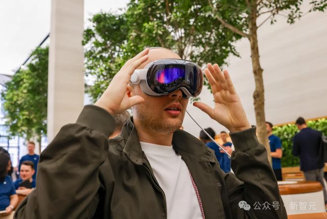 果2025路线图大剧透可惜没有Vision Proj9九游会(中国)网站史上最薄iPhone来了！苹(图7)