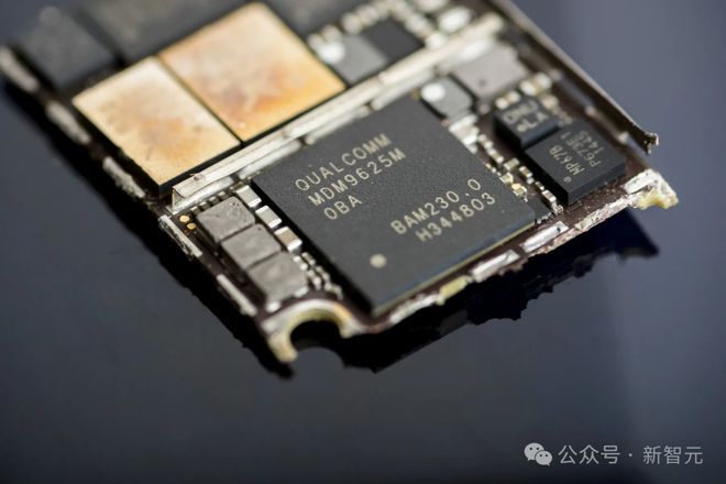 果2025路线图大剧透可惜没有Vision Proj9九游会(中国)网站史上最薄iPhone来了！苹(图6)