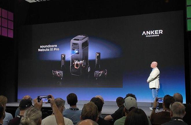 先出牌！强悍充电产品外这款派对神器太酷了j9九游会登录Anker安克IFA25率(图1)